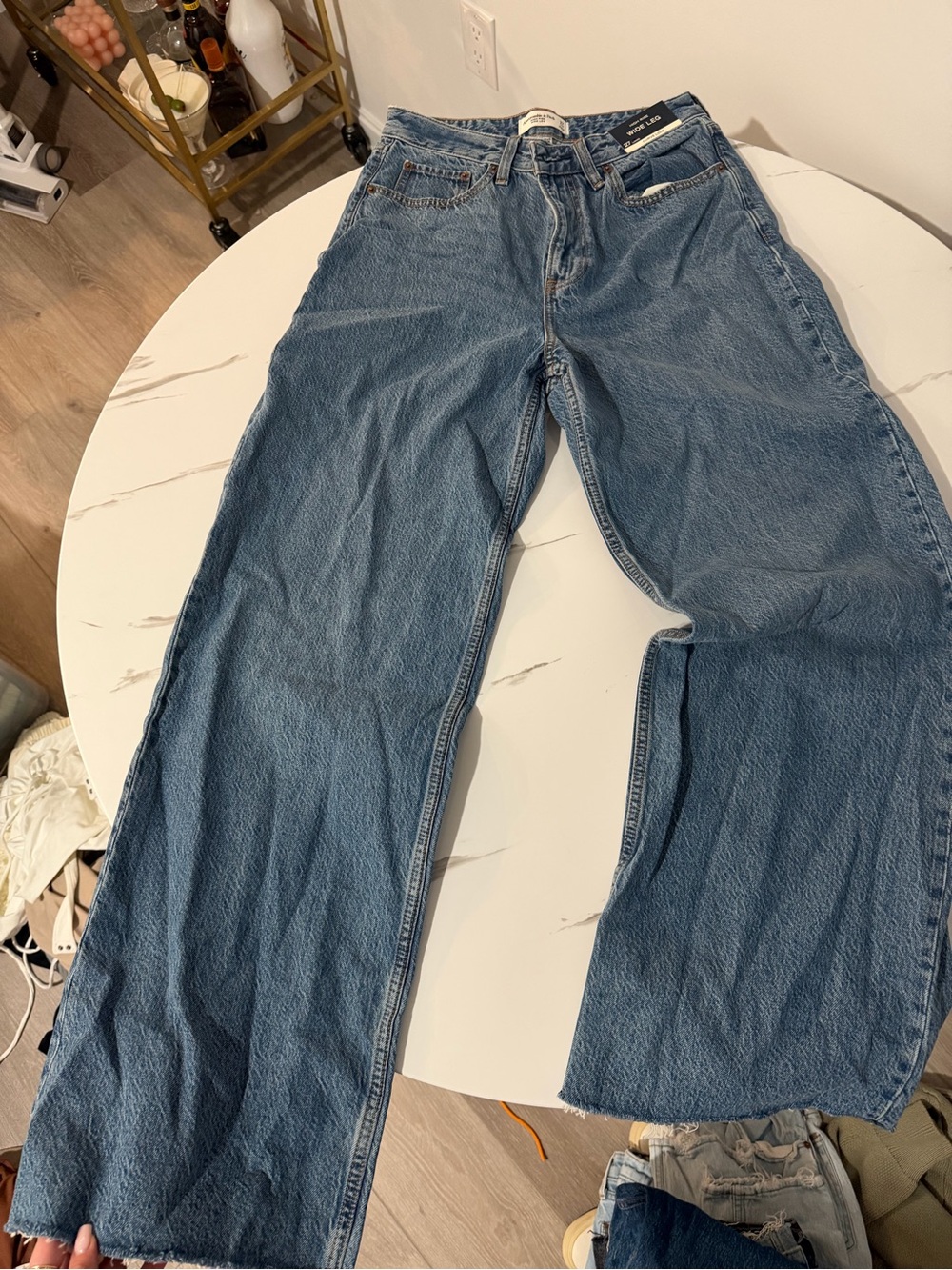 Abercrombie & Fitch Curve Love High Rise Wide Leg jeans, CURVE LOVE 27 LONG